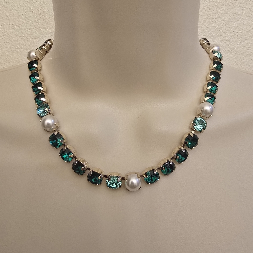 NWT J. Crew Ladies Dark Green and Faux Pearl Statement Necklace
